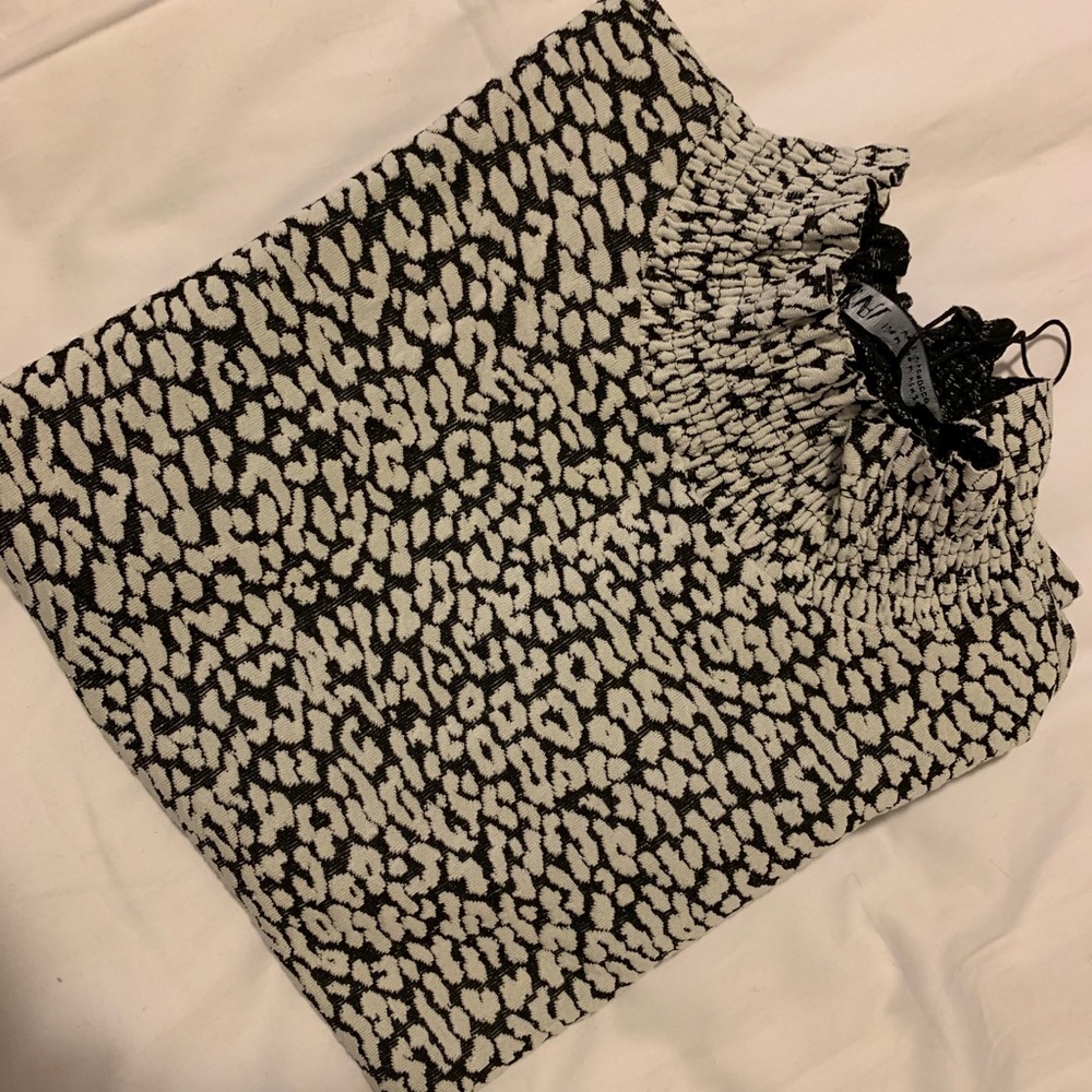 Leopard Puffed Shoulders
